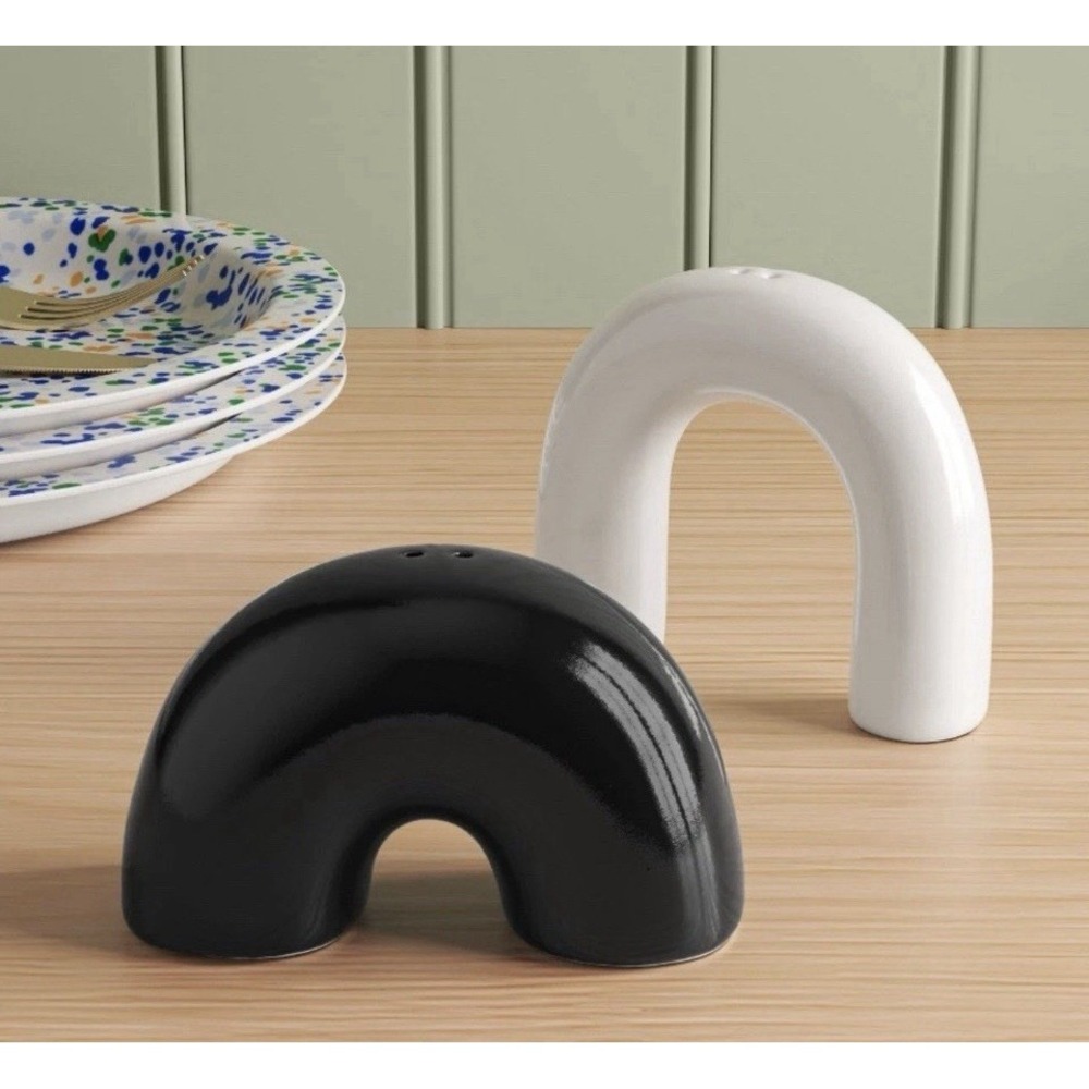 Room Essentials Ceramic Salt & Pepper Set, Black and White